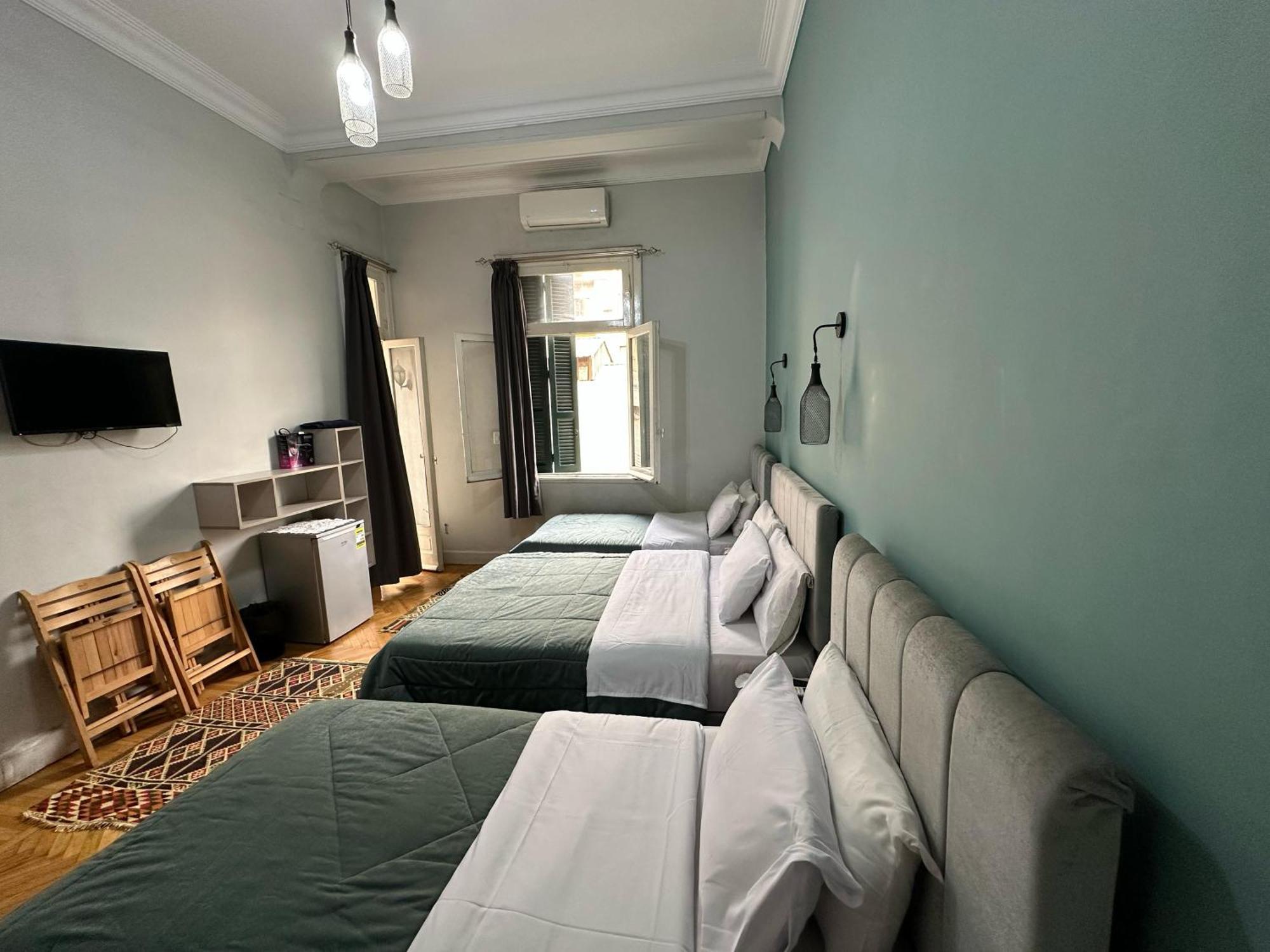 Cheers Hostel Il Cairo Esterno foto